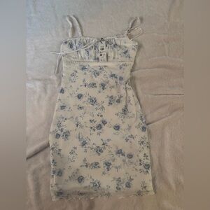 NWT. Floral Dress. Garage. Size XS.